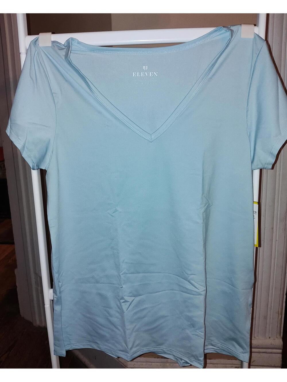 NWT- Eleven Venus Williams tee M - match point crystal blue
